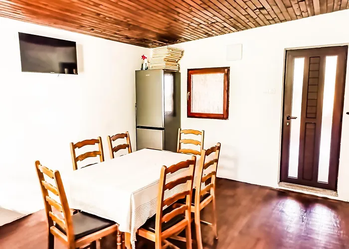 Mila's Pet Friendly House With Private Place And Sunbeds Included Bosana