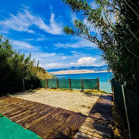 아파트 Mila's Pet Friendly House With Private Place And Sunbeds Included