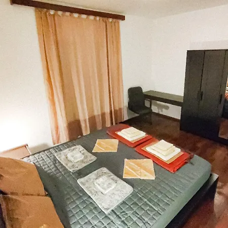 Mila's Pet Friendly House With Private Place And Sunbeds Included