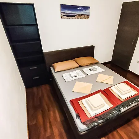 Mila Pet Friendly House With Private Place On The Apartment Pag Town