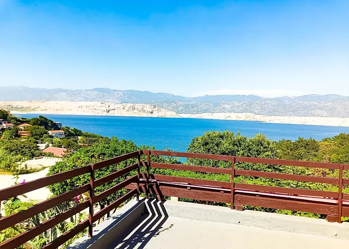 Apartment Mila's Pet Friendly House With Private Place And Sunbeds Included Bosana