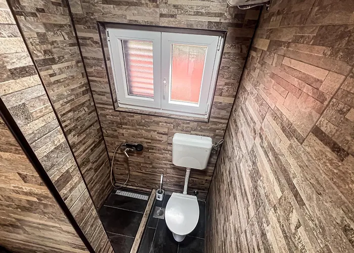 Mila's Pet Friendly House With Private Place And Sunbeds Included Bosana
